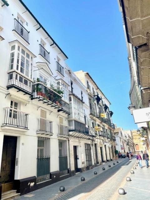 Gatu La Joya Escondida " Preferente Mayores De 25 Anos Y Familias " El Puerto de Santa María Esterno foto